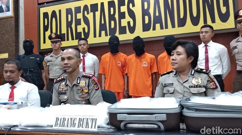 Sabu Rp 21 M Dibungkus Abon Dikirim ke 6 Kota Besar Indonesia Sabu Rp 21 M Dibungkus Abon Dikirim ke 6 Kota Besar Indonesia
