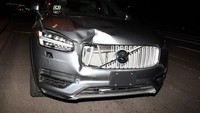 Dari data-data video, terlihat Rafaela tidak memperhatikan kondisi jalanan. Padahal semestinya meski mobil dalam mode otonom, operator seperti Rafaela tetap harus waspada dengan kondisi sekitarnya. Foto: Kepolisian Tempe Arizona