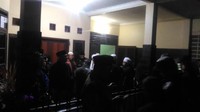 Keluarga dan banyak orang kaget dan tak menyangka karena sebelumnya, Hari Moekti sehat-sehat saja. Bahkan sebelum terkena stroke, Hari sedang bersiap-siap berdakwah. Foto: Nur Aziz