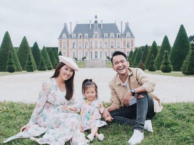 Foto: Intip Liburannya Ruben Onsu Sekeluarga di Prancis Foto: Intip Liburannya Ruben Onsu Sekeluarga di Prancis