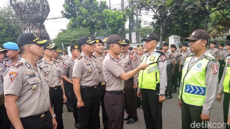 Polisi Jamin Pilkada Serentak di Bandung Aman Polisi Jamin Pilkada Serentak di Bandung Aman