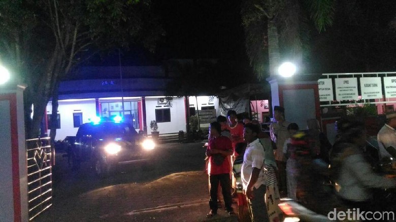 Pria di Kudus Ini Dikeroyok dan Ditusuk Sekelompok ABG Pria di Kudus Ini Dikeroyok dan Ditusuk Sekelompok ABG