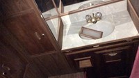 Terakhir kali datang ke pelelangan, GWS Auctions mengklaim interior Lockheed Jetstar masih mewah. Dalam penjelasannya, kabin jet tersebut dibuat untuk seorang raja (IronPlanet/CNN Travel)
