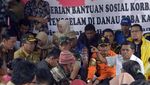 Kunjungi Lokasi KM Sinar Bangun, Mensos Disambut Tangis dan Pelukan