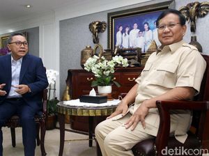 Gerindra Segera Deklarasi Prabowo-Sandi, PAN Tetap Prabowo-Zulkifli