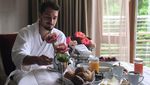 Disebut Mirip Hamish Daud, Ini Gaya Keren Pesepakbola Mats Hummels Saat Kulineran
