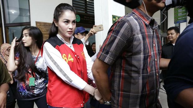 Fahri Hamzah Minta Maaf ke Tompi, Penampilan Berhijab Jennifer Dunn