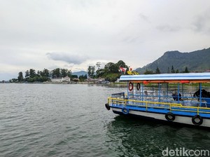 Kemenhub Akan Evaluasi Tarif Kapal Penyeberangan di Danau Toba