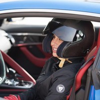 Sebelumnya di Riyadh, Aseel Al Hamad melakukan honor lap di sirkuit di Arab Saudi, mengendarai mobil Jaguar F-Type. Anggota wanita pertama Saudi Arabian Motorsport Federation itu mencetak sejarah karena sebelumnya ia tidak pernah bisa ngebut di sirkuit di negaranya. Foto: Getty Images