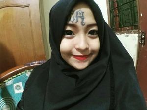 Cerita Hijrah Iska, Hijabers Mantan Anak Punk yang Punya Tato di Wajah