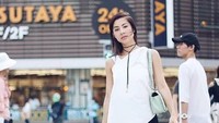 Ke mana pun tempatnya, Jennifer tetap terlihat cantik (jenniferbachdim/Instagram)
