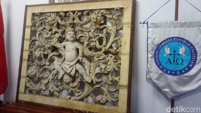 Ukiran Kusen Berumur Ratusan Tahun yang Dicuri dari Rumah Cimanggis