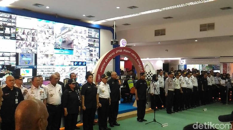 Tutup Posko Lebaran, Menhub Singgung Tragedi KM Sinar Bangun Tutup Posko Lebaran, Menhub Singgung Tragedi KM Sinar Bangun