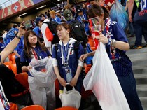 3 Alasan Suporter Jepang Bersih-bersih Sampah di Piala Dunia