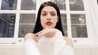 Brina Bafagih Vanderhoeven mencuri perhatian. Ia adalah istri dari presenter Katakan Putus Komo Ricky yang dinikahi Mei 2017 lalu. Foto: Dok. Instagram/brinashabyna
