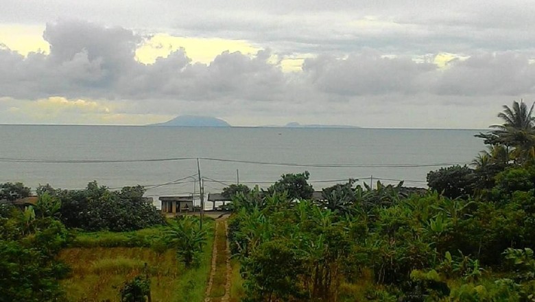 Status Anak Krakatau Waspada Pesisir Pantai Banten Aman