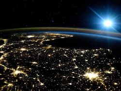 Potret Bumi Bulat Tangkapan NASA-nya Rusia