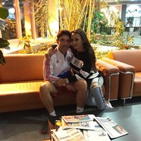 Inna Zhirkova adalah istri dari pemain gelandang tim nasional Rusia, Yuri Zhirkov. Dalam gelaran Piala Dunia 2018, Yuri yang berusia 34 tahun, termasuk salah satu pemain senior di tim Rusia. Inna sendiri saat ini baru saja mencoba berkarier sebagai desainer fashion. Foto: Dok. Intstagram innazhirkova