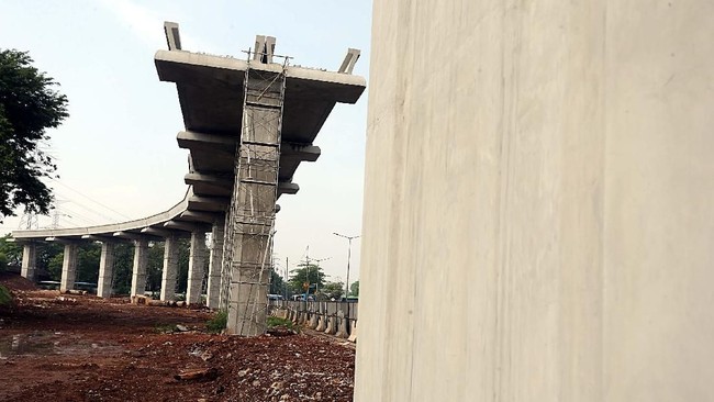 Fakta Seputar LRT Dibangun Pakai Tiang Tinggi-tinggi