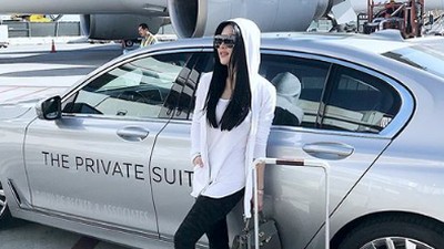 Melihat Mewahnya Syahrini saat Liburan