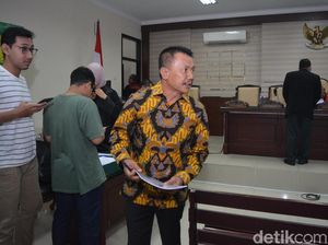 Sidang Perdana, Bupati Jombang Nonaktif Terancam 20 Tahun Bui