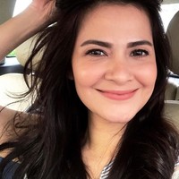 Meski kini Cut Tari sudah jarang tampil di layar kaca, namun ia tetap aktif di media sosial. Netizen pun kerap memuji kecantikan Cut Tari yang tak berubah dari dulu.  Foto: dok. Instagram (cuttaryofficial)