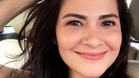 Wajah presenter berusia 40 tahun itu seolah tak berubah ataupun menua. Dok. Instagram/cuttaryofficial