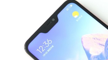 Sementara kamera depan dibekali sensor 5 MP berfitur AI portrait mode. Foto: Sina Mobile