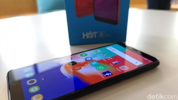 Perangkat ini diciptakan untuk menyasar segmen menengah ke bawah yang butuh smartphone untuk bermain game dan fotografi. (Foto: detikINET/Muhammad Alif Goenawan)