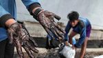 Antisipasi Banjir, Sudin Tata Air dan SDA Bersihkan Lumpur di Selokan