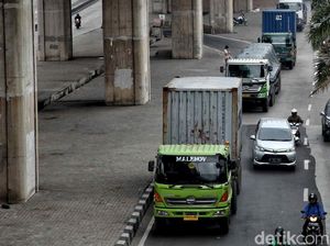 Truk Kontainer Kembali Beroperasi di Jakut