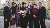 Hal itu terbukti dari sejumlah foto yang menunjukkan kebersamaan orang tua Maudy Ayunda dan Arsyah Rasyid. Foto: Instagram Maudy Ayunda