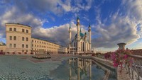 Masjid tersebut tak hanya dikunjungi warga yang ingin beribadah, tapi juga turis-turis dari berbagai daerah lain (Visit Tatarstan)