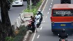 Ada Razia, Pemotor Nekat Balik Arah
