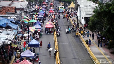 Geliat Pedagang Jalan Jatibaru Tanah Abang Usai Lebaran