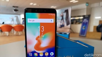 Hot 6 Pro hadir dengan dua pilihan RAMdan ROM yakni 2 GB/16 GB dan 3 GB/32 GB. (Foto: detikINET/Muhammad Alif Goenawan)