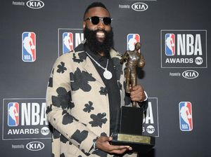 James Harden Raih Gelar MVP NBA 2018