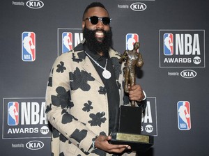 James Harden Raih Gelar MVP NBA 2018