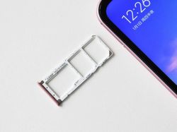 Penampakan Redmi 6 Pro Berkamera Ganda dan Berponi