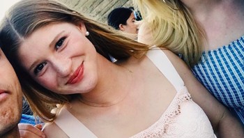 Jennifer lulus dari jurusan Human Biologi dengan gelar sarjana Bachelor of Arts. Foto: Instagram