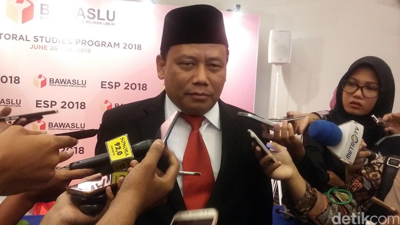 Bawaslu: Caleg Eks Napi Korupsi Wajib Deklarasikan Masa Lalunya Bawaslu: Caleg Eks Napi Korupsi Wajib Deklarasikan Masa Lalunya