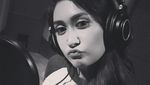Masih Sendiri, Nafa Urbach Nunggu Iqbaal Ramadhan?