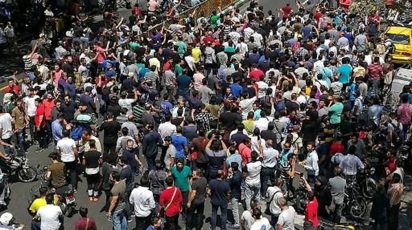 Foto: Aksi Demo Pedagang Iran Atas Kenaikan Harga Bahan Pokok