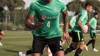Pemain asal Australia, Tim Cahill (38) mengaku kerap melakukan pilates. Menurutnya pilates membantunya untuk melatih peregangan dan core seperti dikutip dari Sporteluxe. (Foto: Instagram/tim_cahill)