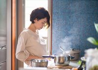 Agar Tak Kelamaan di Dapur Saat Masak, Lakukan 10 Trik Praktis Ini 
