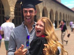 Putri Bill Gates Lulus Kuliah, Rayakan Bareng Pacar Arab