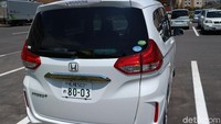 Di Jepang sendiri MPV ini ditawarkan dengan versi Freed standar dengan tiga baris kursi, Freed+ dua baris kursi dan Freed untuk kebutuhan khusus (bisa mengakomodasi penumpang dengan kursi roda). Total ada 16 tipe yang dijual. Foto: Dina Rayanti