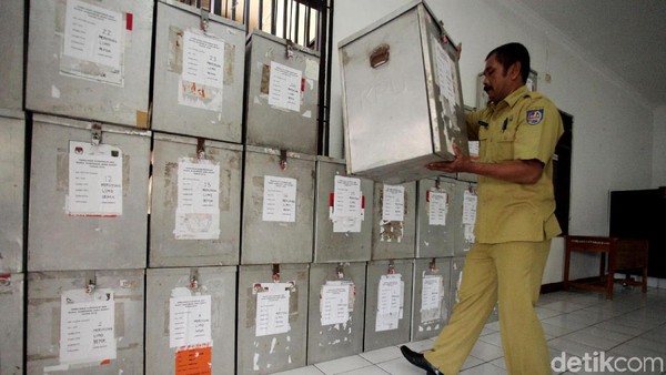 Pendistribusian Logistik Pemilu di Kota Depok