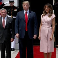 Ini menjadi momen kedua Raja dan Ratu Yordania mengunjungi pasangan Trump. Kunjungan sebelumnya dilakukan pada April 2017 lalu. Foto: Dok. Getty Images