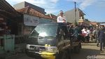 Dedi Mulyadi dan Keluarga Kompak Putih-putih